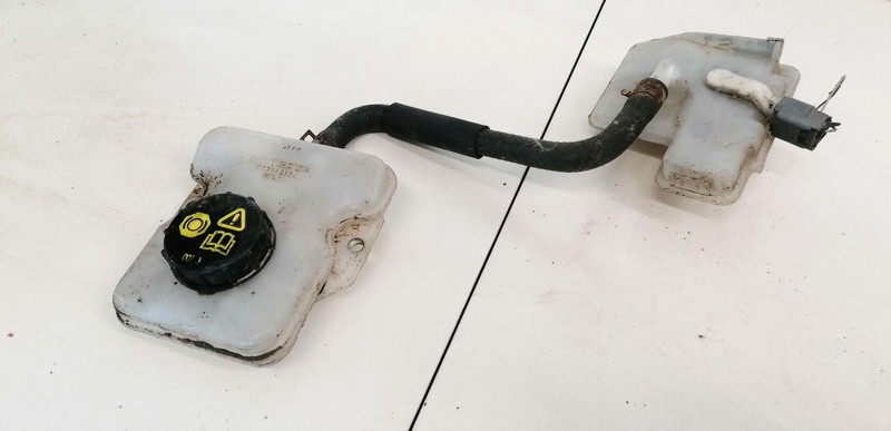 C23643550 Mazda 5 2009 Brake Master Cylinder Reservoir