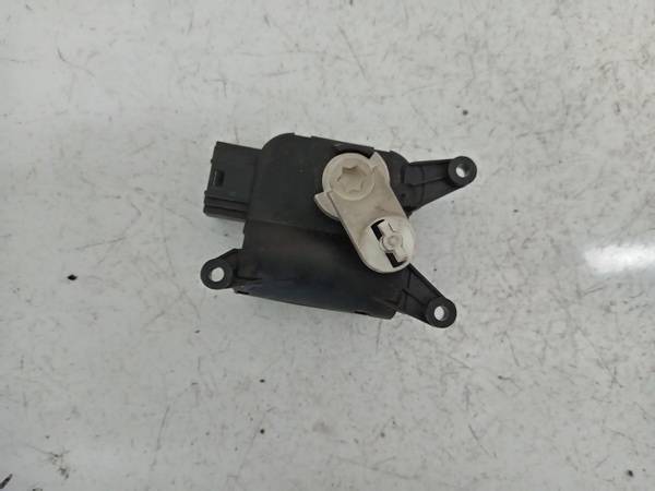 0132801340 Volkswagen Touran 2004 Heater Vent Flap Control Actuator Motor - Thumbnail 2