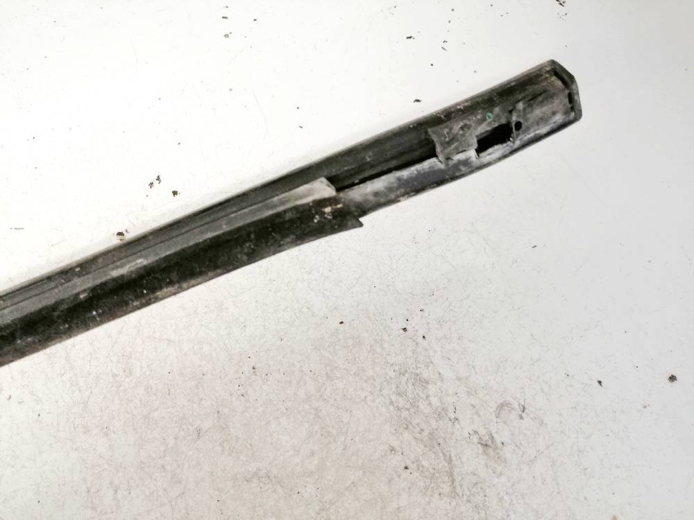 Chevrolet Cobalt 2010 Glass Trim Molding-weatherstripping - REAR RIGHT - Thumbnail 3