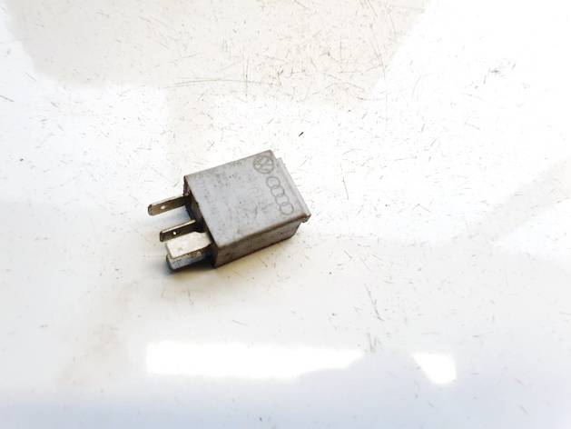 1K0951253A Volkswagen Touran 2005 Relay module