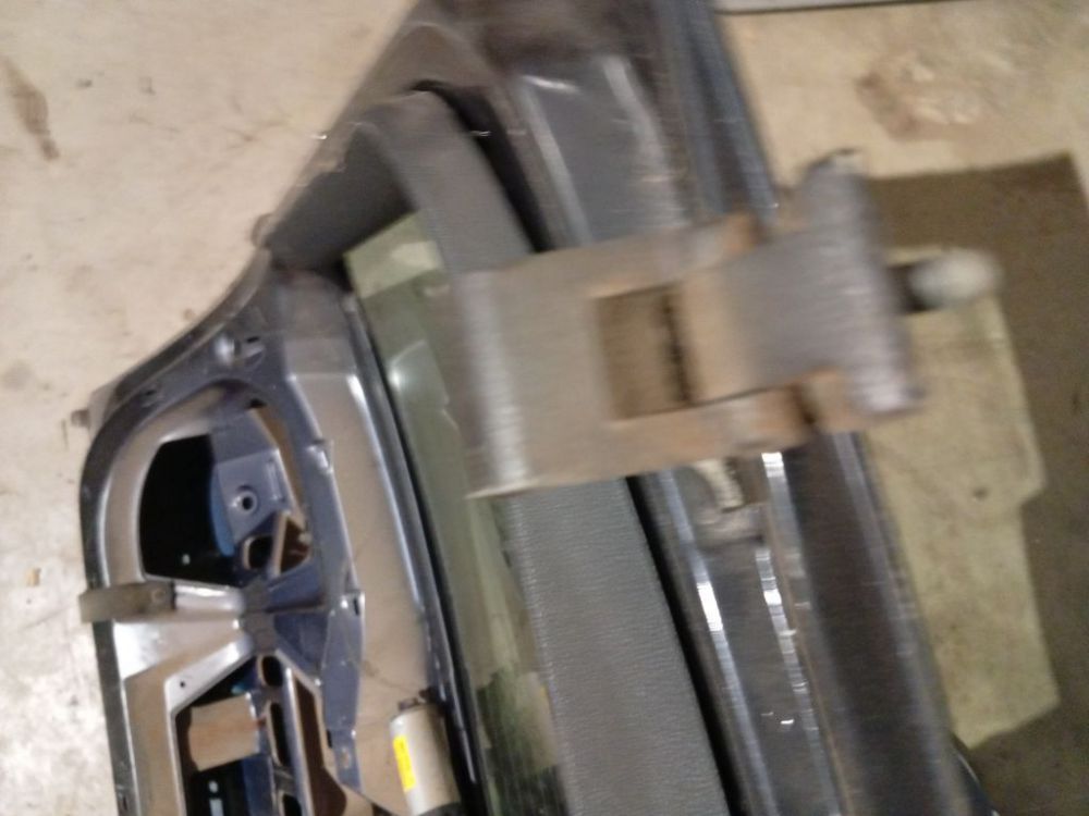 Skoda Fabia 2001 Takaluukun sarana - TAKANA OIKEALLA - Thumbnail 4