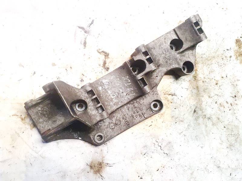 R045903143C Volkswagen Golf 1999 Кронштейн двигателя и Кронштейн коробка передач