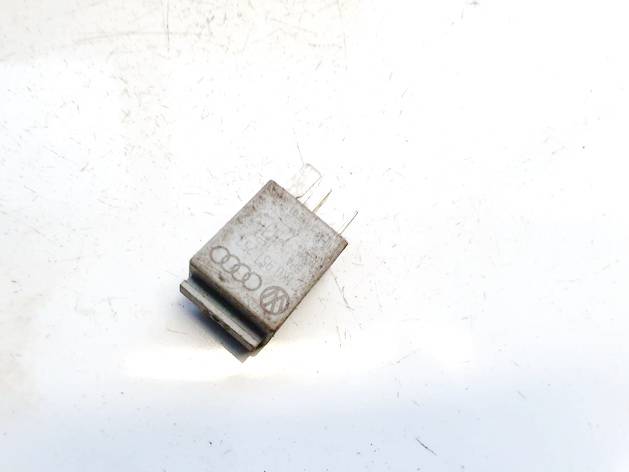 1K0951253A Volkswagen Touran 2005 Relay module