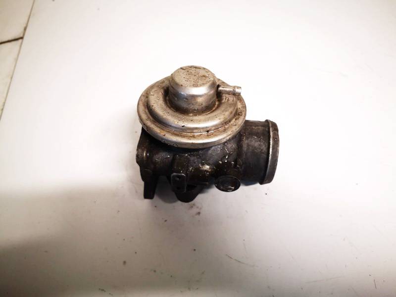 038129637D Volkswagen Touran 2005 EGR Valve Exhaust Gas