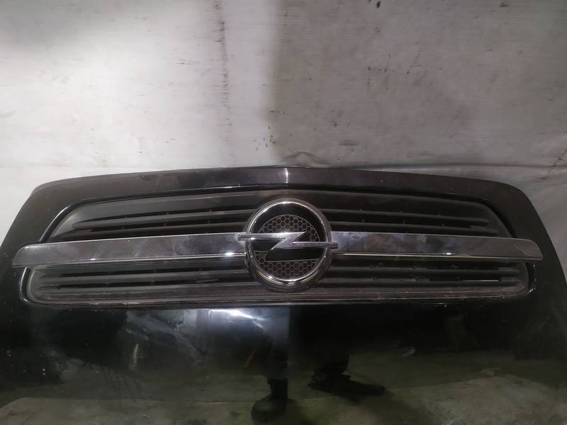 Opel Meriva 2003 Передняя решетка (Капот)