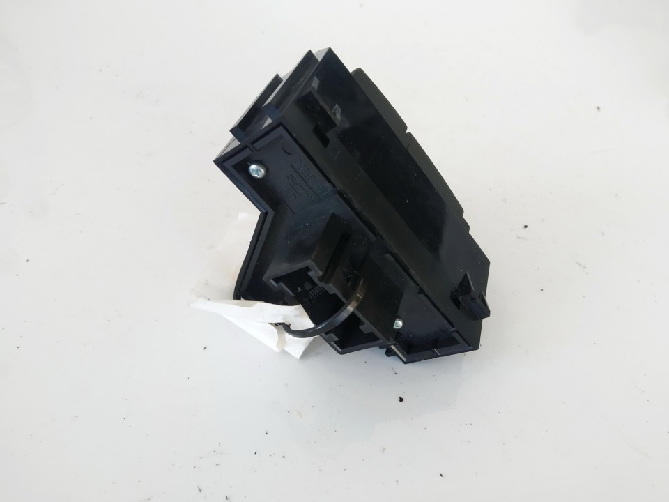13204955 13189529 Hazard switch Opel Corsa 2008 0.0L 9EUR EIS01430777