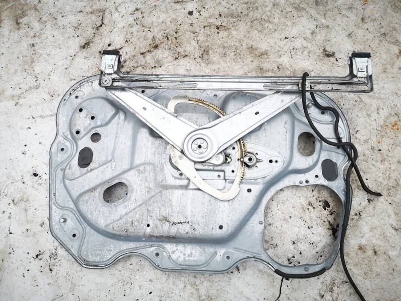 4M51A045H16A Ford Focus 2005 Durvju loga pacēlājs - PRIEKŠA PA LABI - Thumbnail 2