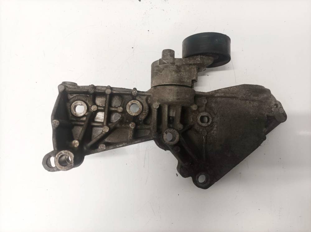 8200327134 Renault Scenic 2004 Engine Mount Bracket and Gearbox Mount Bracket