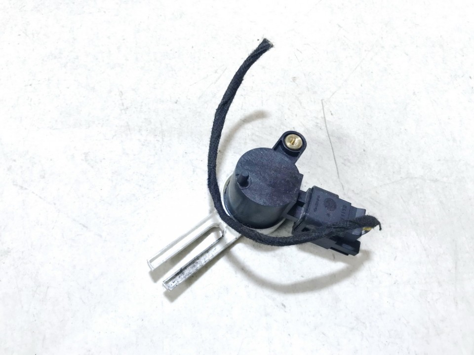25889337 used Clutch Pedal Switch (Clutch Switch) Opel Astra 2013 1.7L