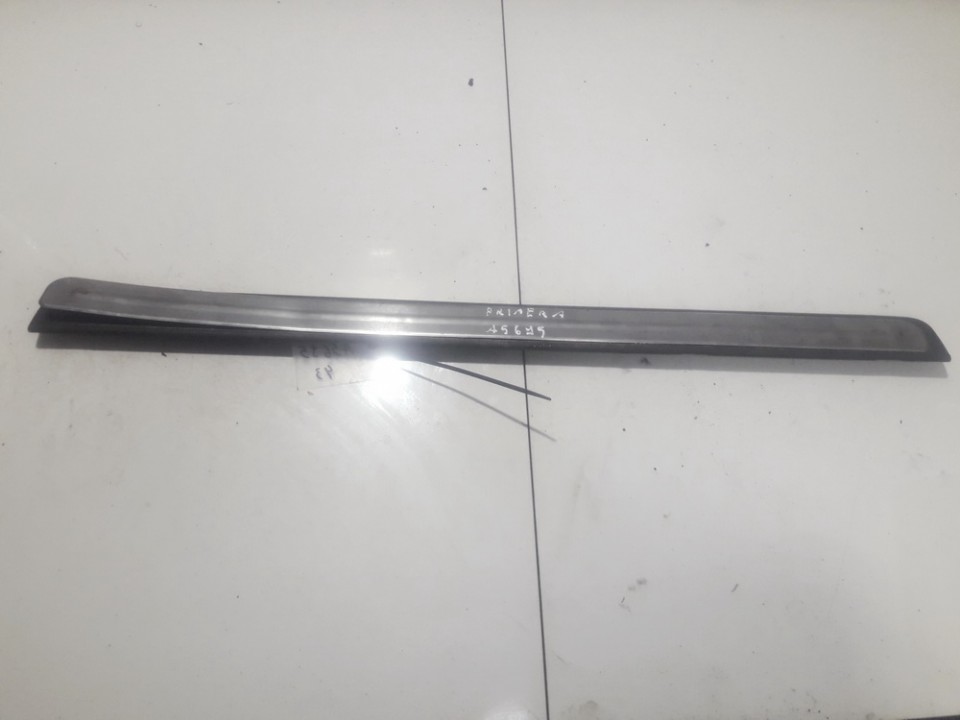 769B0AV710 Nissan Primera 2002 Interior door step trim - FRONT RIGHT