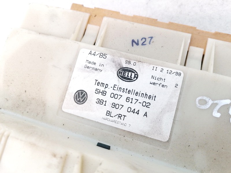 3B1907044A Volkswagen Passat 1998 Climate Control Panel (heater control switches) - Thumbnail 3