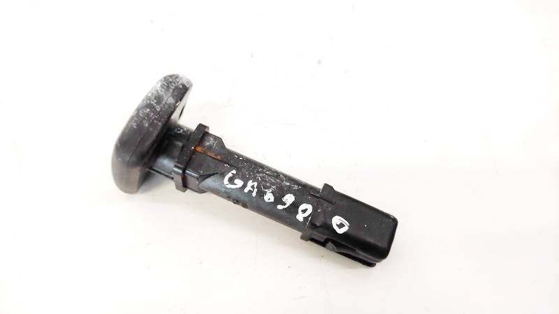 Mazda 3 2004 PLASTICOS-Otros soportes - Thumbnail 3