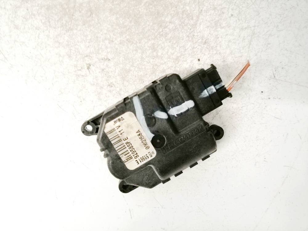 929585PE Jeep Grand Cherokee 2006 Heater Vent Flap Control Actuator Motor