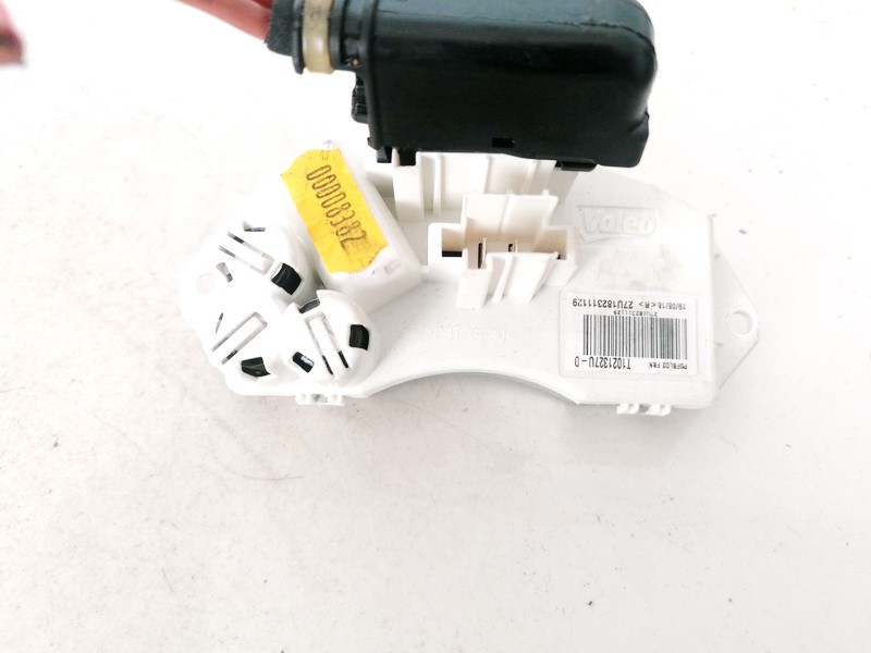T1021327UD BMW 3-Series 2006 Heater Resistor (Heater Blower Motor Resistor) - Thumbnail 2
