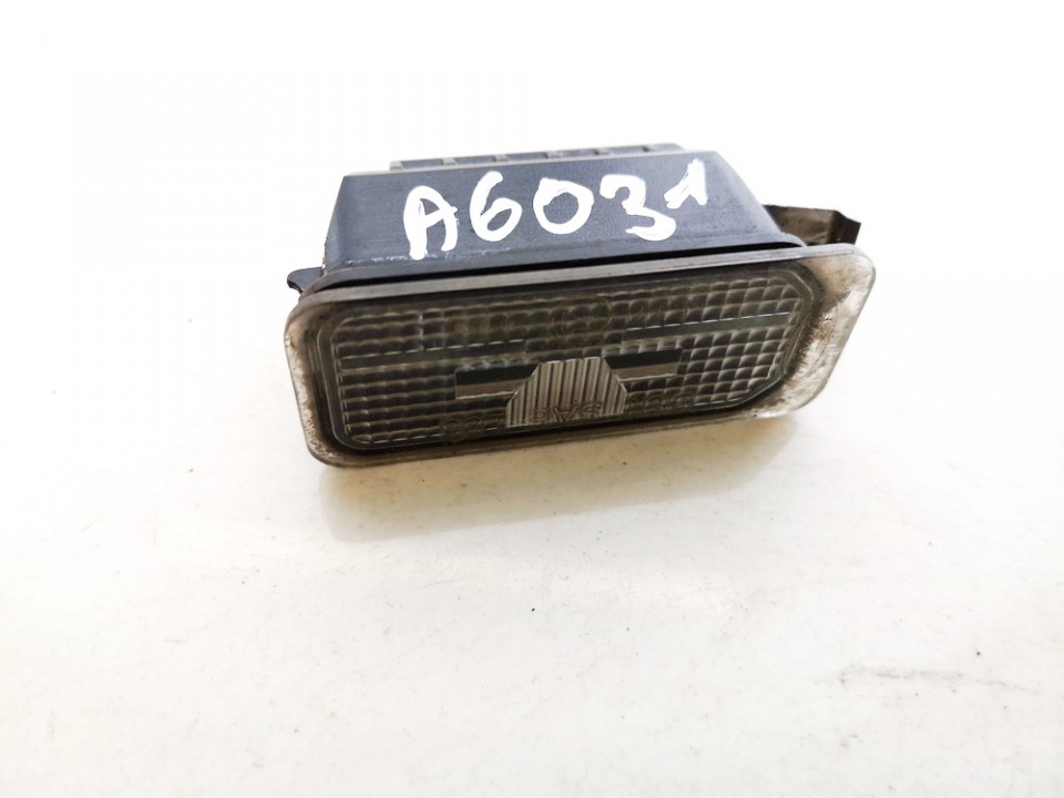 6M2A13550AC Ford Kuga 2009 Oświetlenie tablicy rejestracyjnej - TYLNE