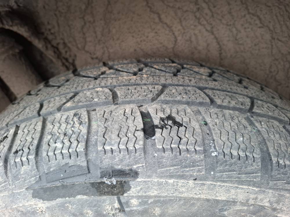 215/55R17 Mitsubishi Grandis 2006 Räder-Kit R17 - Thumbnail 6