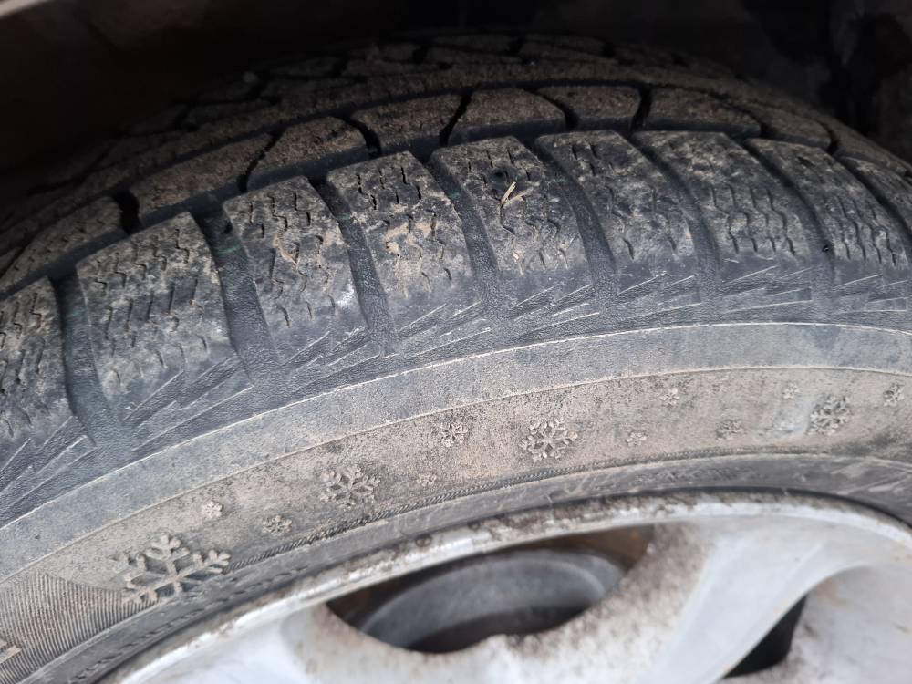 215/55R17 Mitsubishi Grandis 2006 Räder-Kit R17 - Thumbnail 5