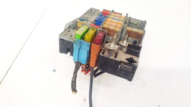 Citroen Berlingo 2002 Skrzynka bezpieczników - Thumbnail 3