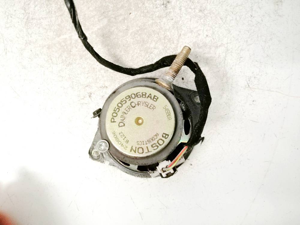 P05059068AB Jeep Grand Cherokee 2006 Speaker (audio) - Thumbnail 2