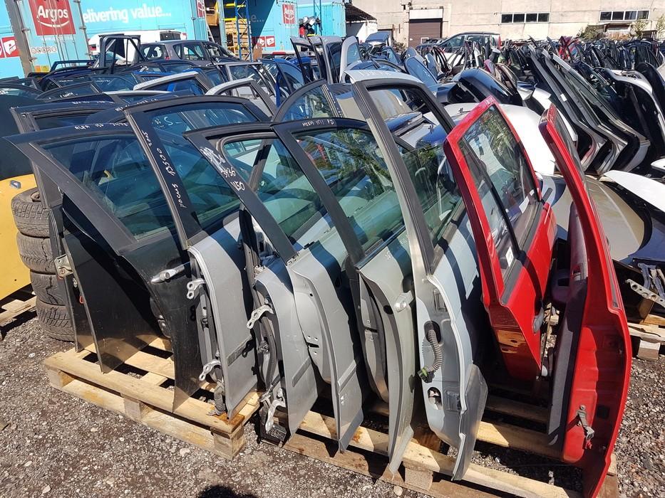 SIDABRINES Volvo V50 2005 Durys P.D.