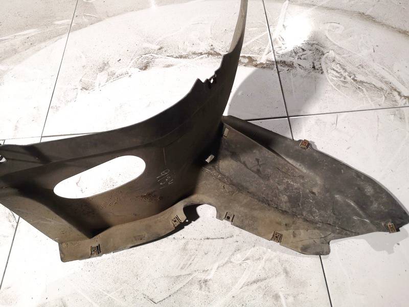 3C0805911B Volkswagen Passat 2006 Etupyörän sisälokasuojat - EDESSÄ VASEMMALLA