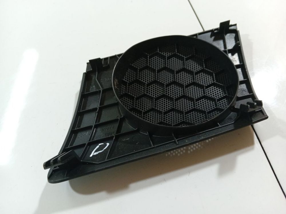 554730H010 Toyota Aygo 2007 Kaiuttimen suojaverkko - EDESSÄ OIKEALLA - Thumbnail 2