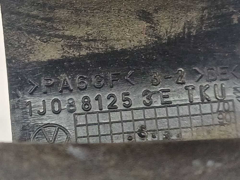 1J0881253E Skoda Superb 2005 Sisätilan koristelu (muovit) - Thumbnail 4