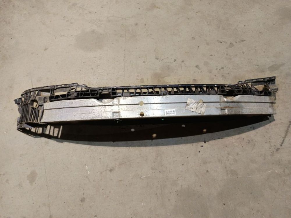 Audi A6 2003 Puskurin poikkipalkki (vahvistus) - EDESSÄ