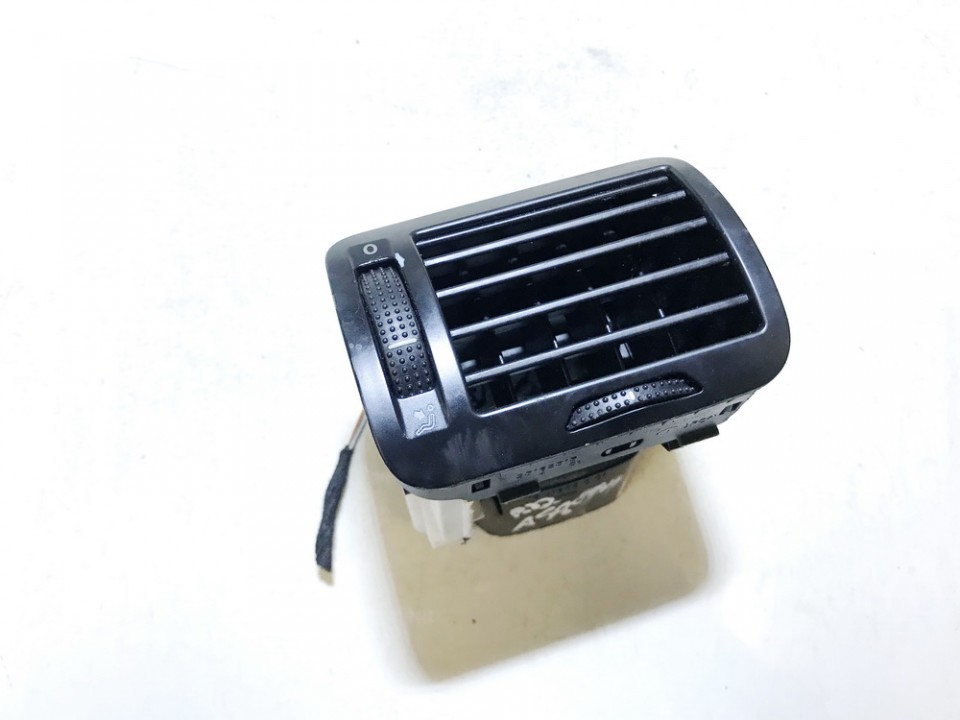 3B0819704A Volkswagen Passat 1998 Dash Vent (Air Vent Grille)