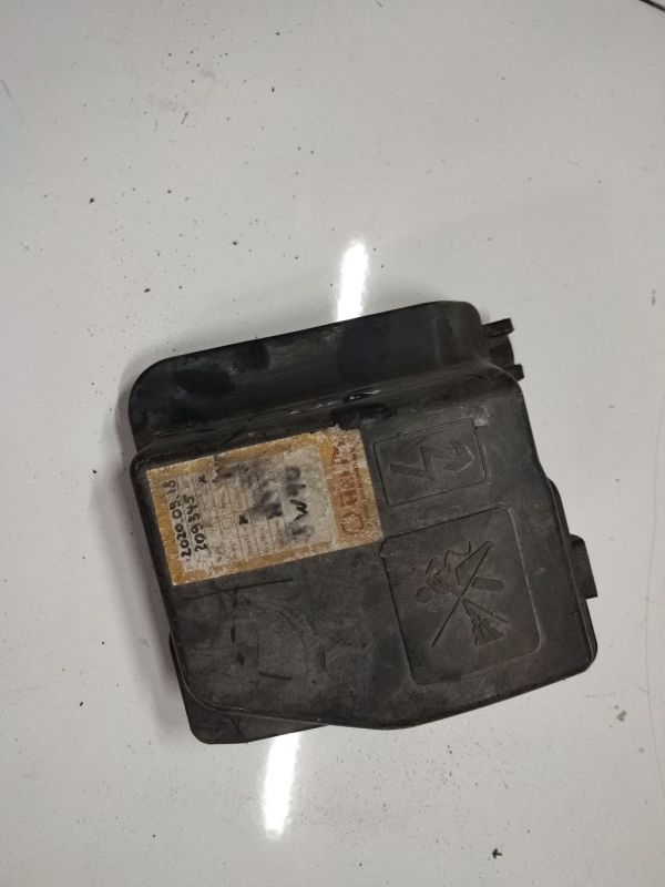 243825499R Dacia Lodgy 2012 Pokrywa skrzynki bezpieczników