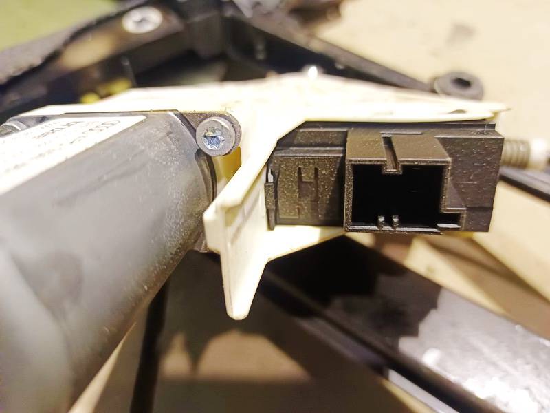 4F0959801D Audi A6 2005 Window Motor - FRONT LEFT - Thumbnail 2