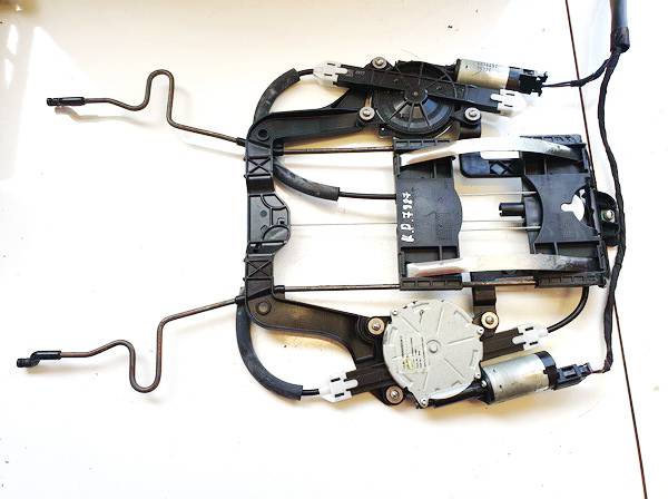 1008873X01 Toyota Corolla Verso 2006 Sēdekļa motors - PRIEKŠA PA LABI