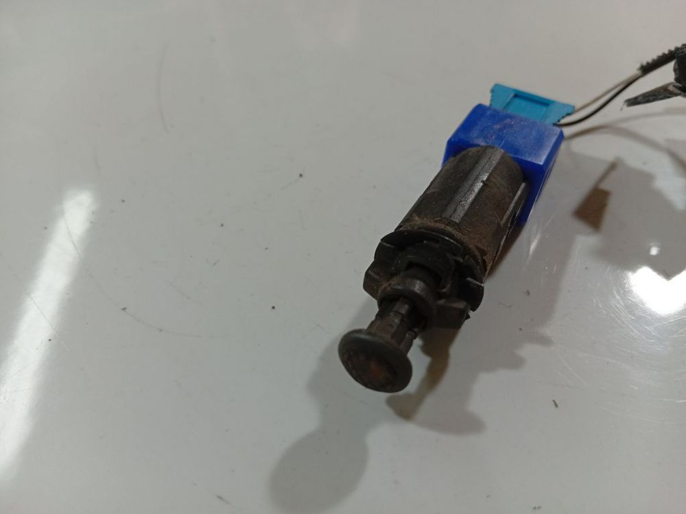 110895 Renault Espace 2004 Brake Light Switch (sensor) - Switch (Pedal Contact) - Thumbnail 2
