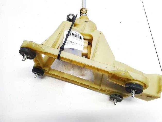 Volvo V50 2006 Gearshift Lever Mechanical (GEAR SELECTOR UNIT) - Thumbnail 3