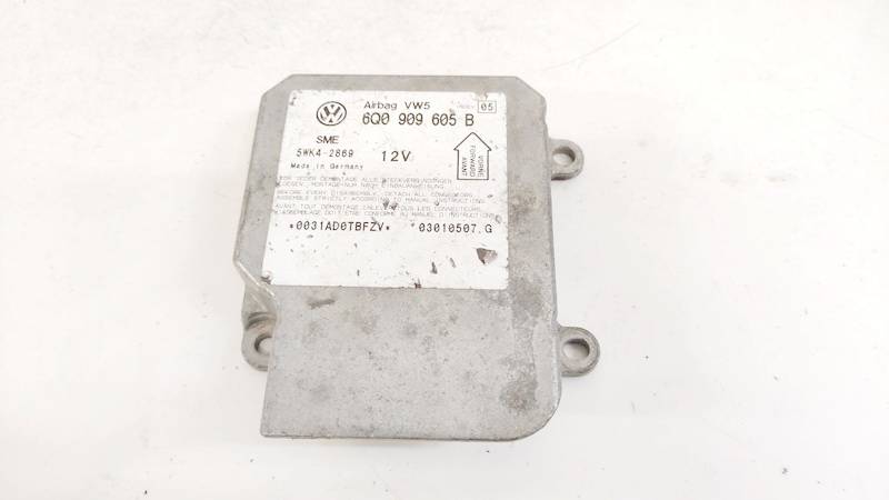 6Q0909605B Volkswagen Passat 1999 Airbag crash sensors module