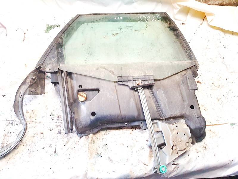 Audi A6 1995 Ościeżnica drzwi - TYLNE PRAWE