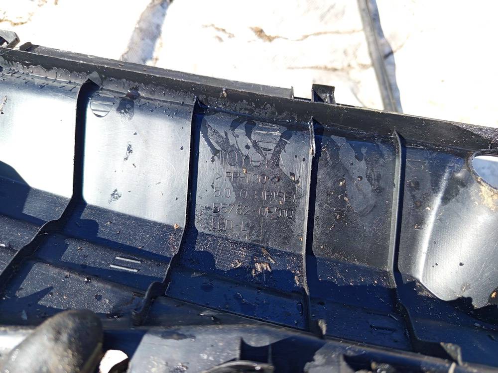 557820F010 Toyota Corolla Verso 2006 Wiper Muolding - FRONT - Thumbnail 3