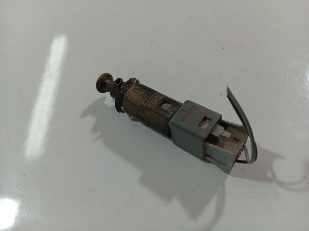 110894 Renault Espace 2004 Brake Light Switch (sensor) - Switch (Pedal Contact) - Thumbnail 3