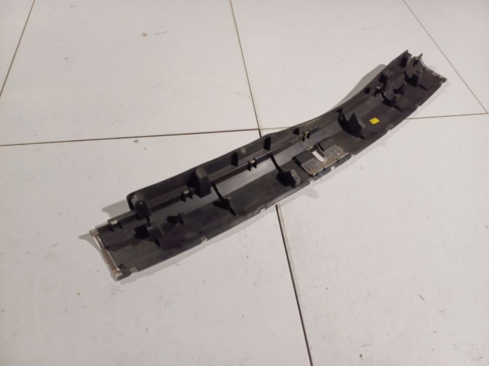 4F9864483 Audi A6 2006 Metal Boot Lip Cover - Thumbnail 3