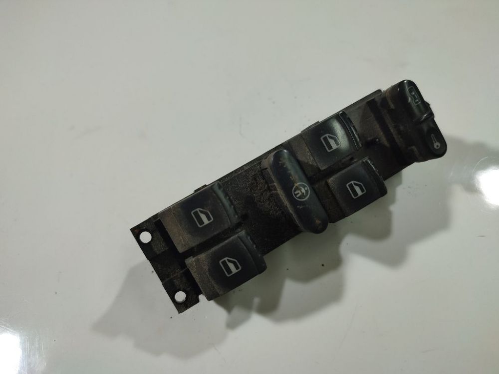 1J4959857B Volkswagen Passat 2001 Power window control (Window Regulator-Window Switch)