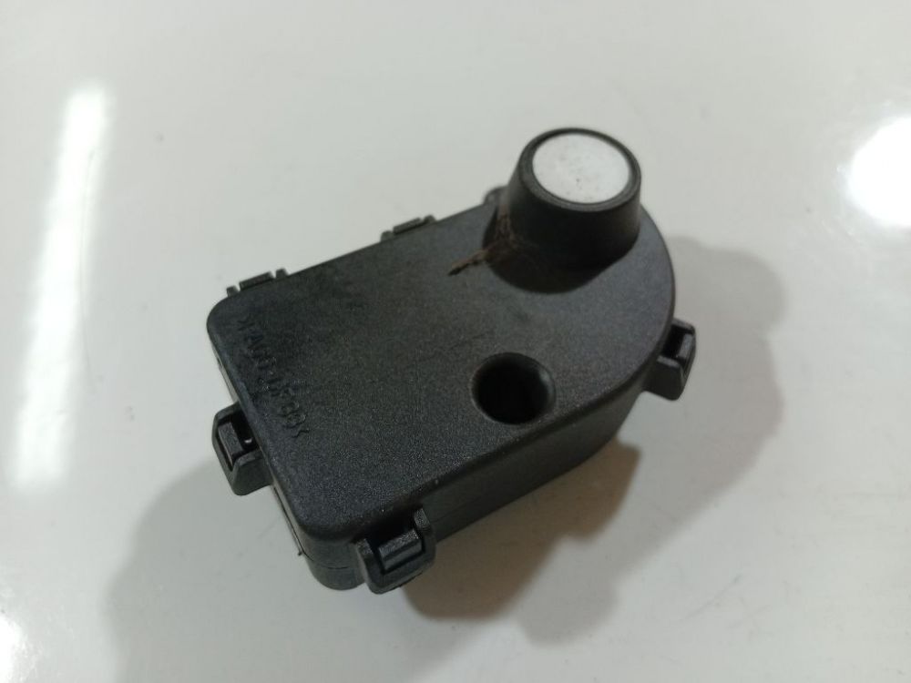 52485219 Renault Espace 2004 Heater Vent Flap Control Actuator Motor