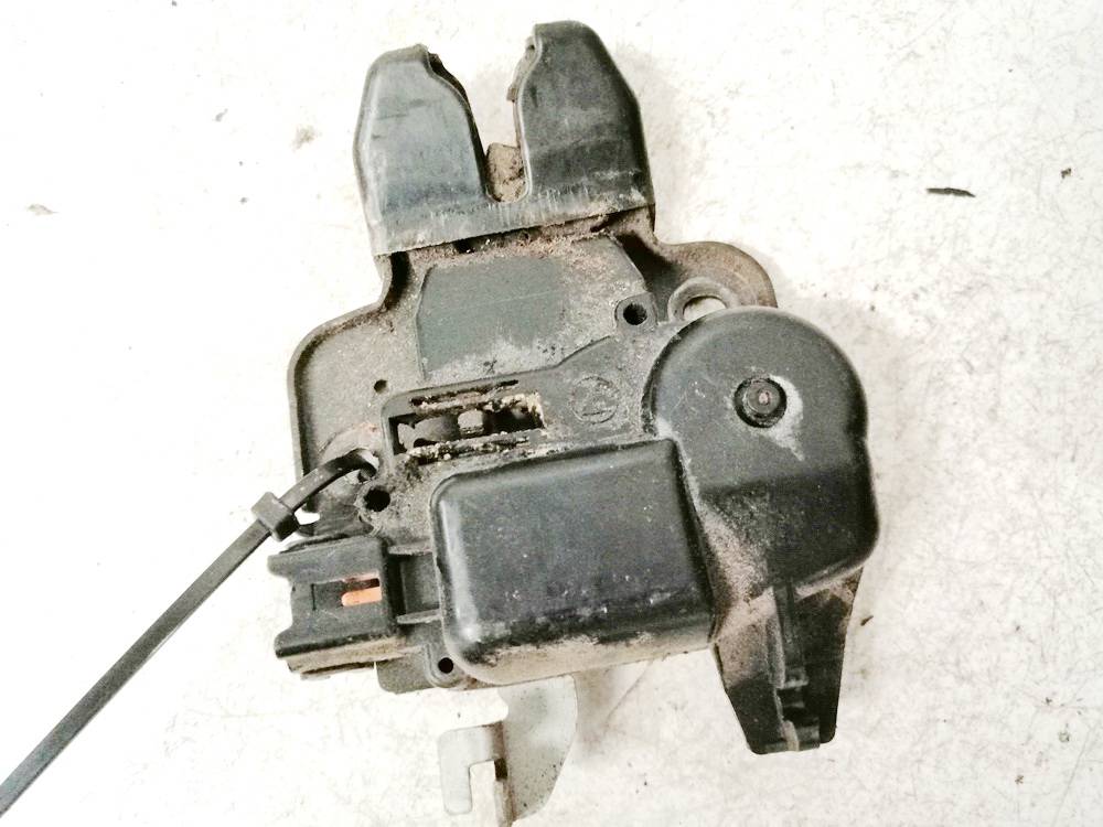 Subaru Legacy 2004 Trunk Lid Lock Latch - REAR - Thumbnail 3