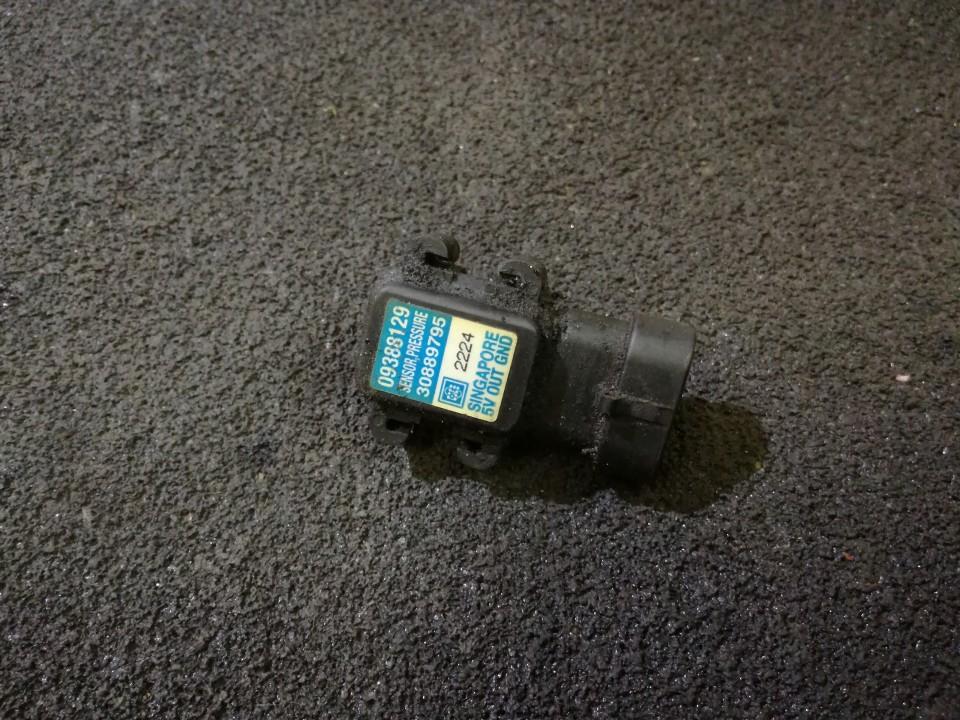 09388129 Volvo V40 1999 Oro slegio daviklis - MAP