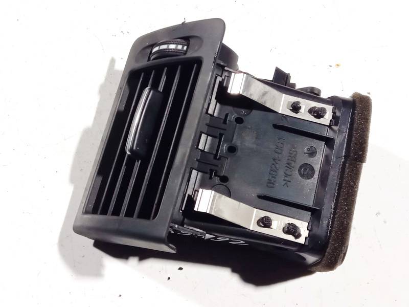 05924001 Mercedes-Benz C-CLASS 2009 Dash Vent (Air Vent Grille)