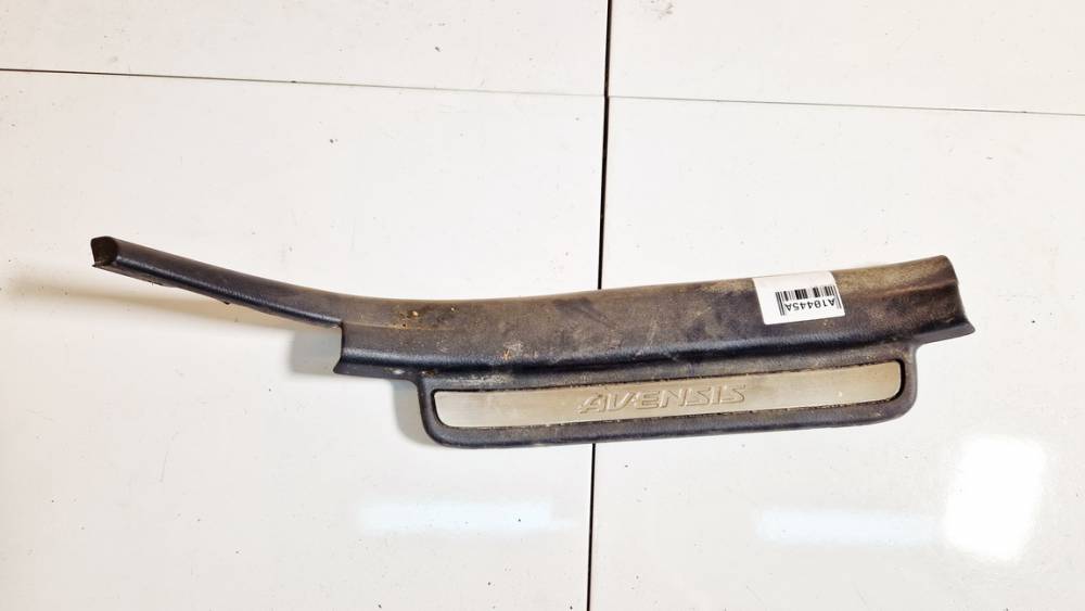 6791705050 Toyota Avensis 2007 garniture seuil de porte arriere droite