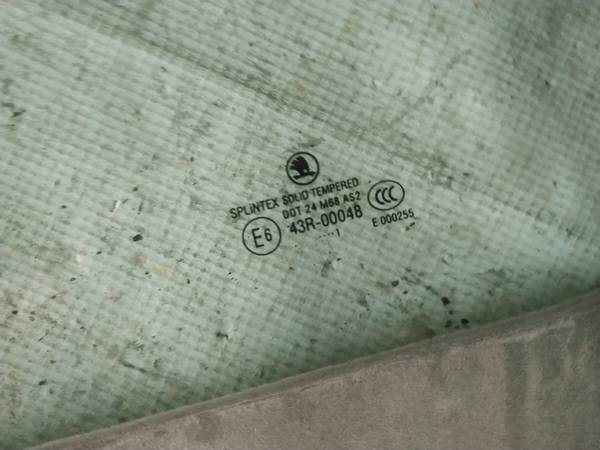 AS2 Skoda Octavia 2011 vitre de porte avant Gauche - Thumbnail 2