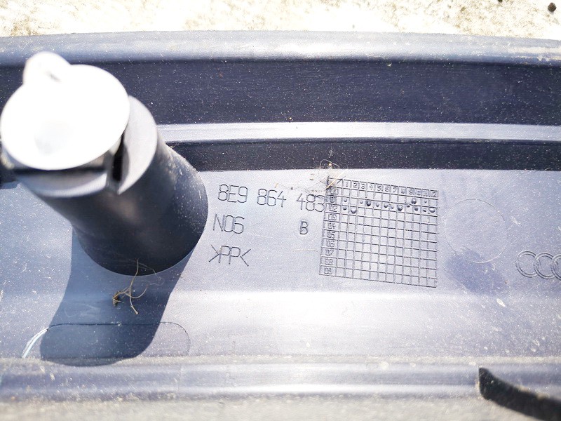 8E9864483 Audi A4 2002 Tavaratilan sisäverhous lukon lähellä - Thumbnail 3