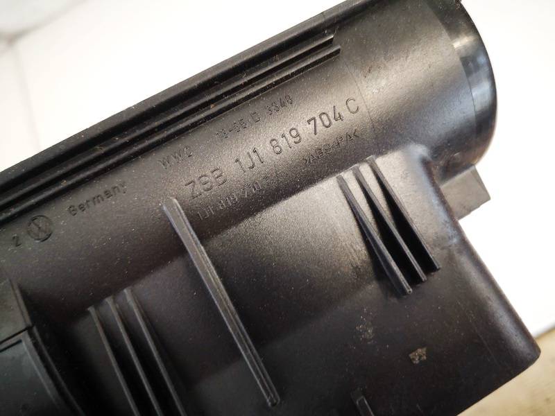 1J1819704C Volkswagen Golf 1998 Dash Vent (Air Vent Grille) - Thumbnail 3