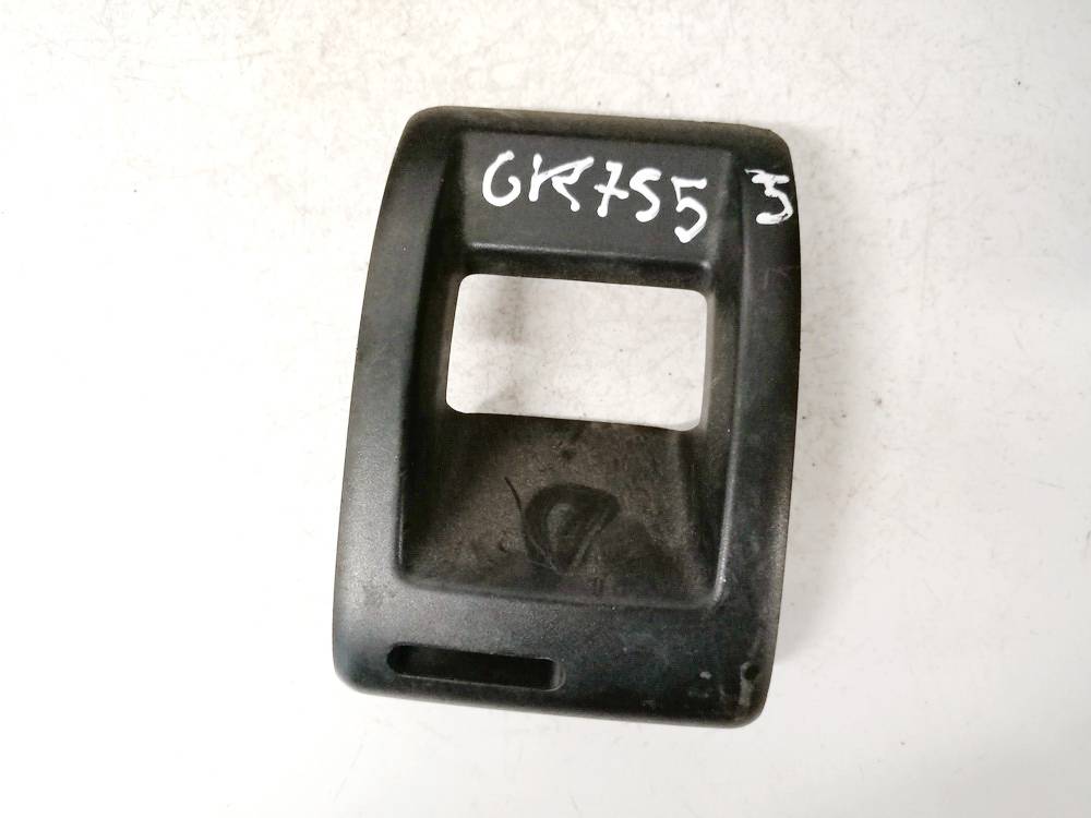 1K0885893A Skoda Octavia 2007 Wykończenie wnętrza (plastikowe elementy)