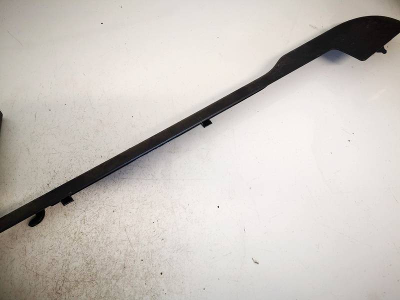 1J0881087D Volkswagen Golf 1998 Innenausstattung